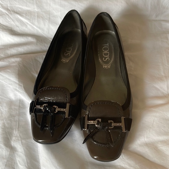 Tod’s Patent Leather Driving Shoe - Picture 1 of 6